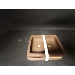Maceta rectangular 17x13x5cm.