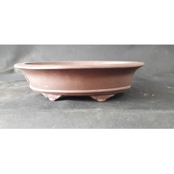 Maceta ovalada 24,5x17x6cm.