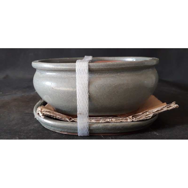 Maceta ovalada 15.5x12x6cm.